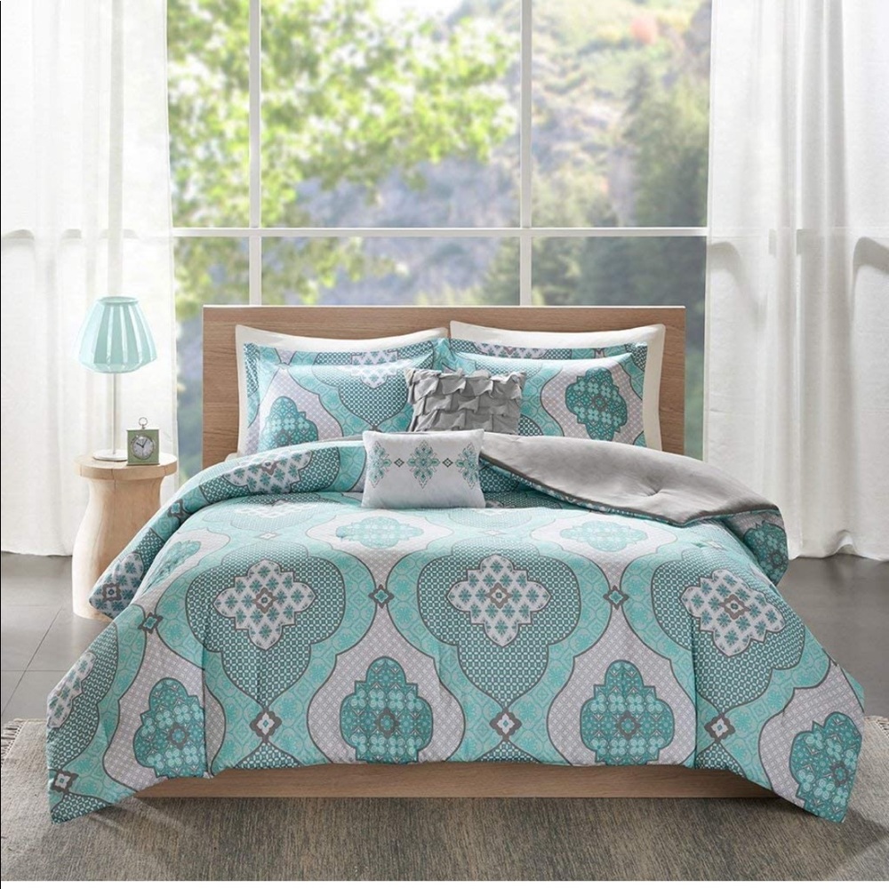 Intelligent Design Claudine Comforter Set Twin XL